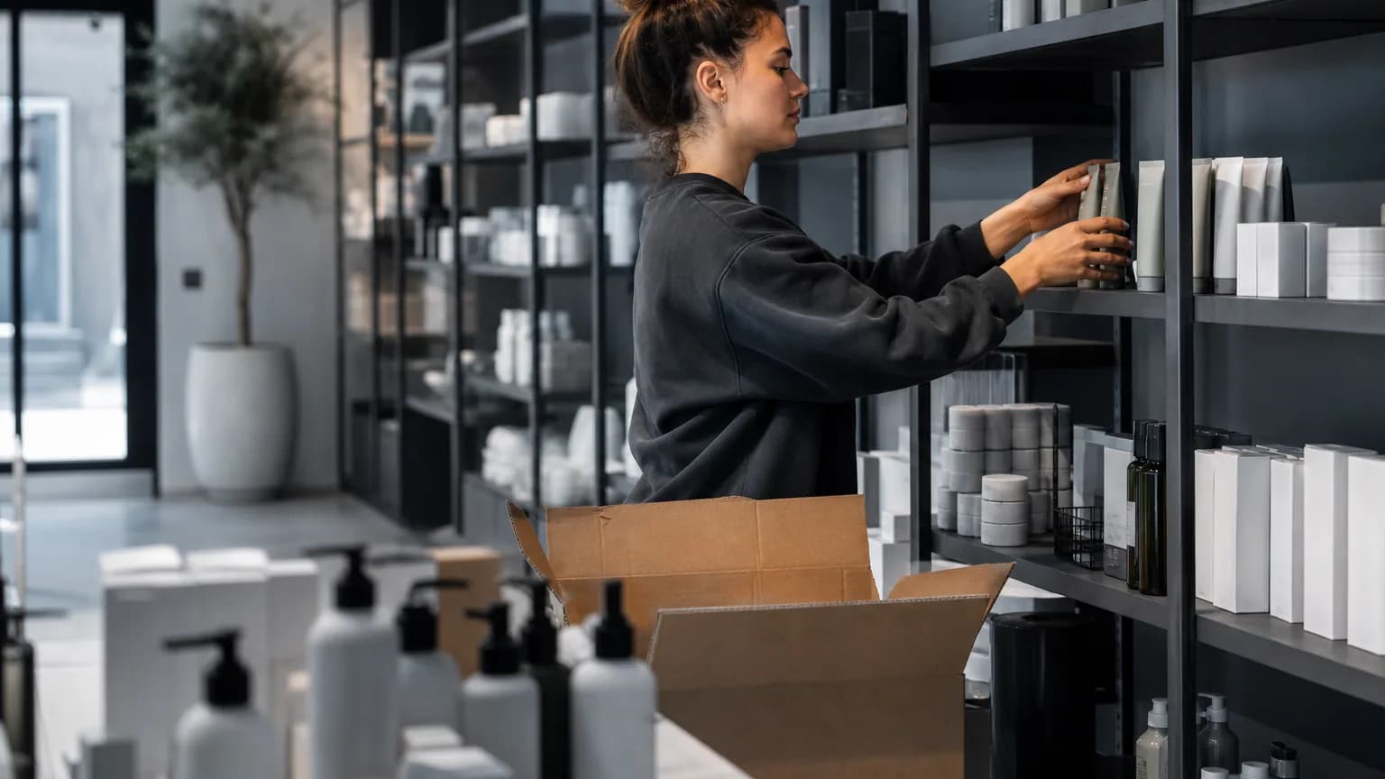 Einzelhandel: digitale Zeiterfassung im Arbeitsalltag
